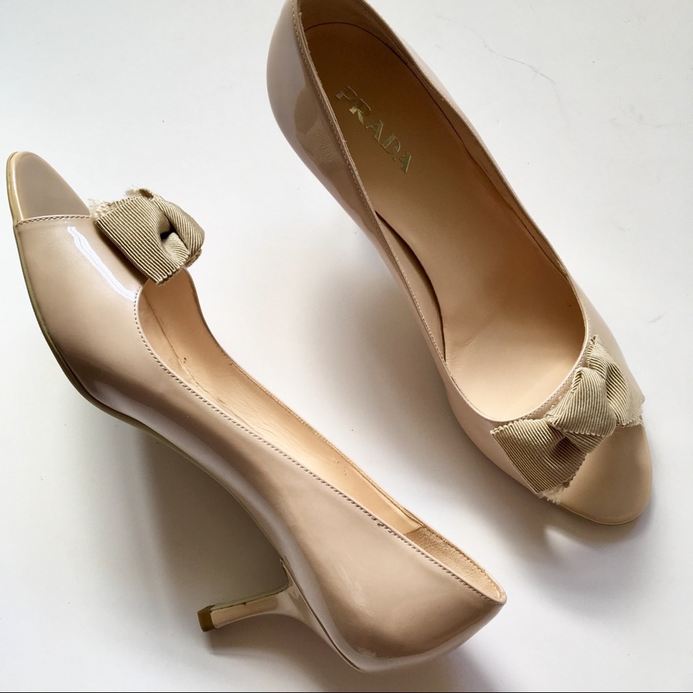 PRADA nude open toe heel w/ bow